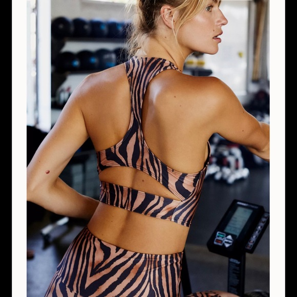 Free People Tops - Free People Movement +Onzie PeekABoo Racerback bra